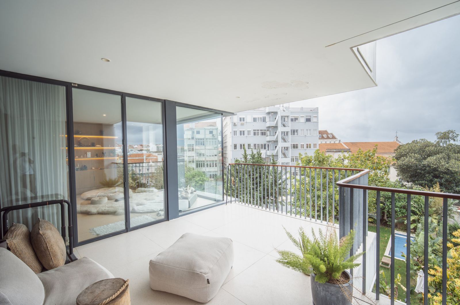 Luxury Apartment in the Heart of Lisbon — 7