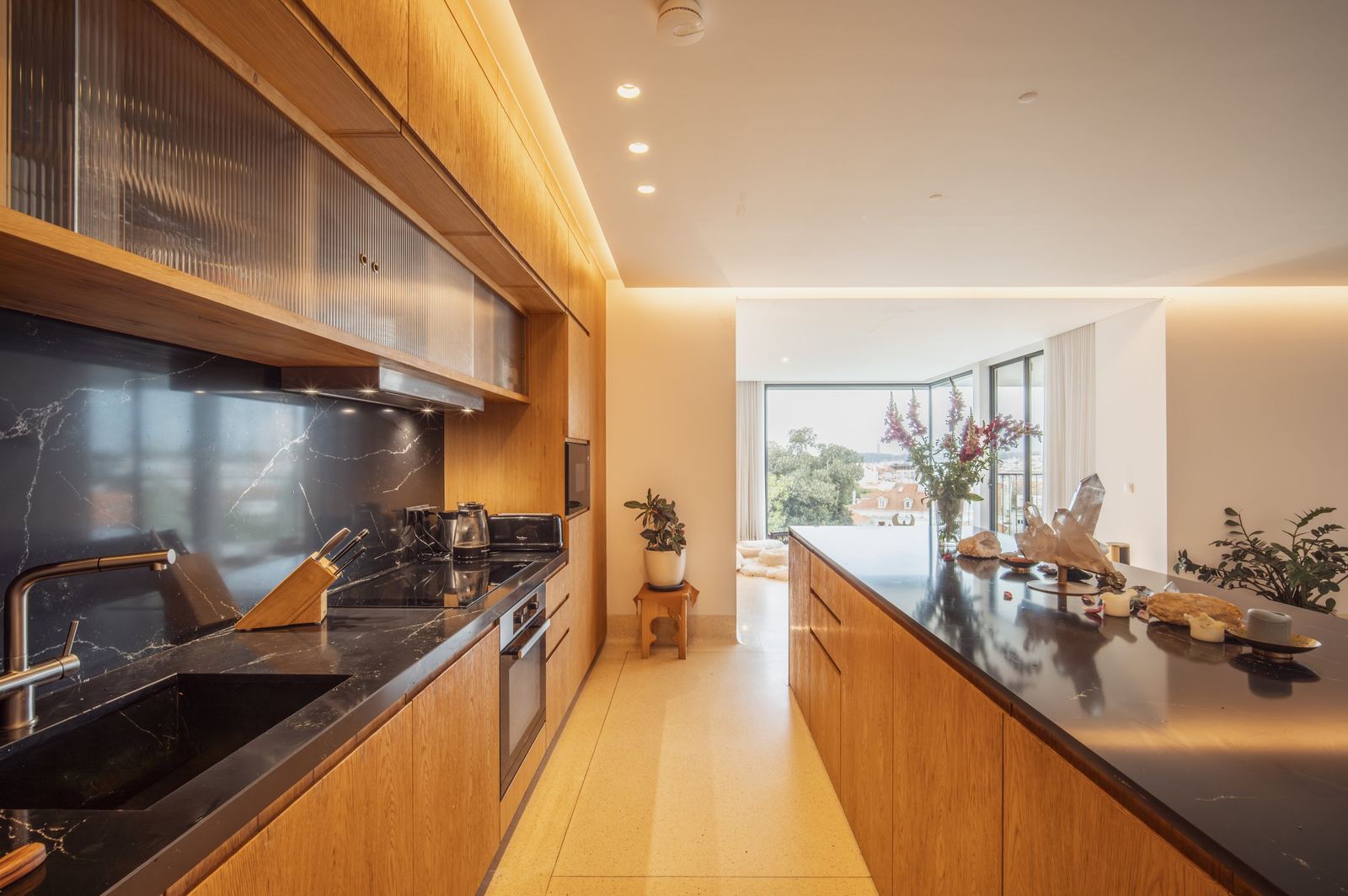 Luxury Apartment in the Heart of Lisbon — 12