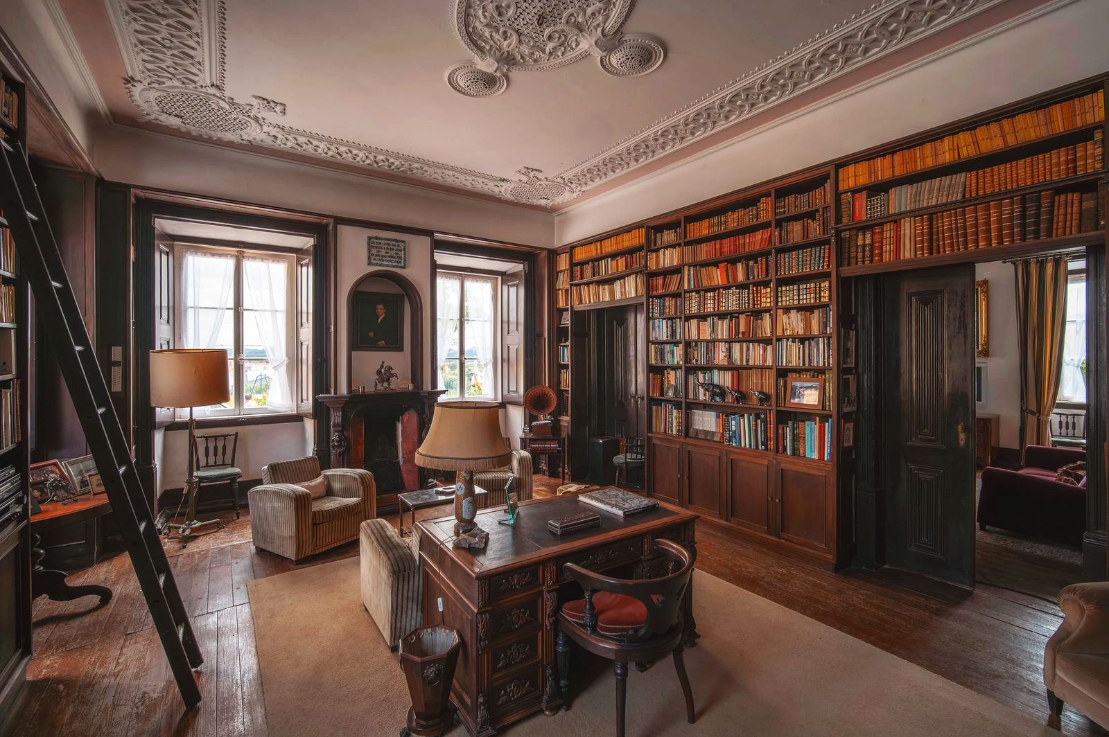 13th-century Manor House Estate — 4