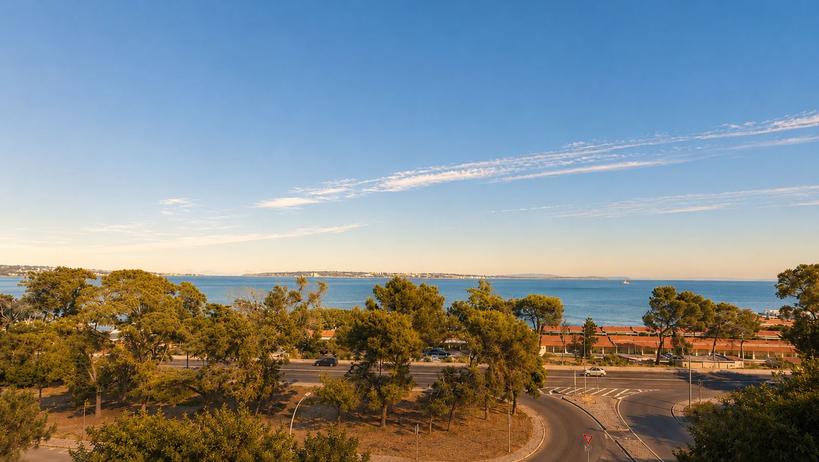 Alto da Barra Seafront Apartment — 8